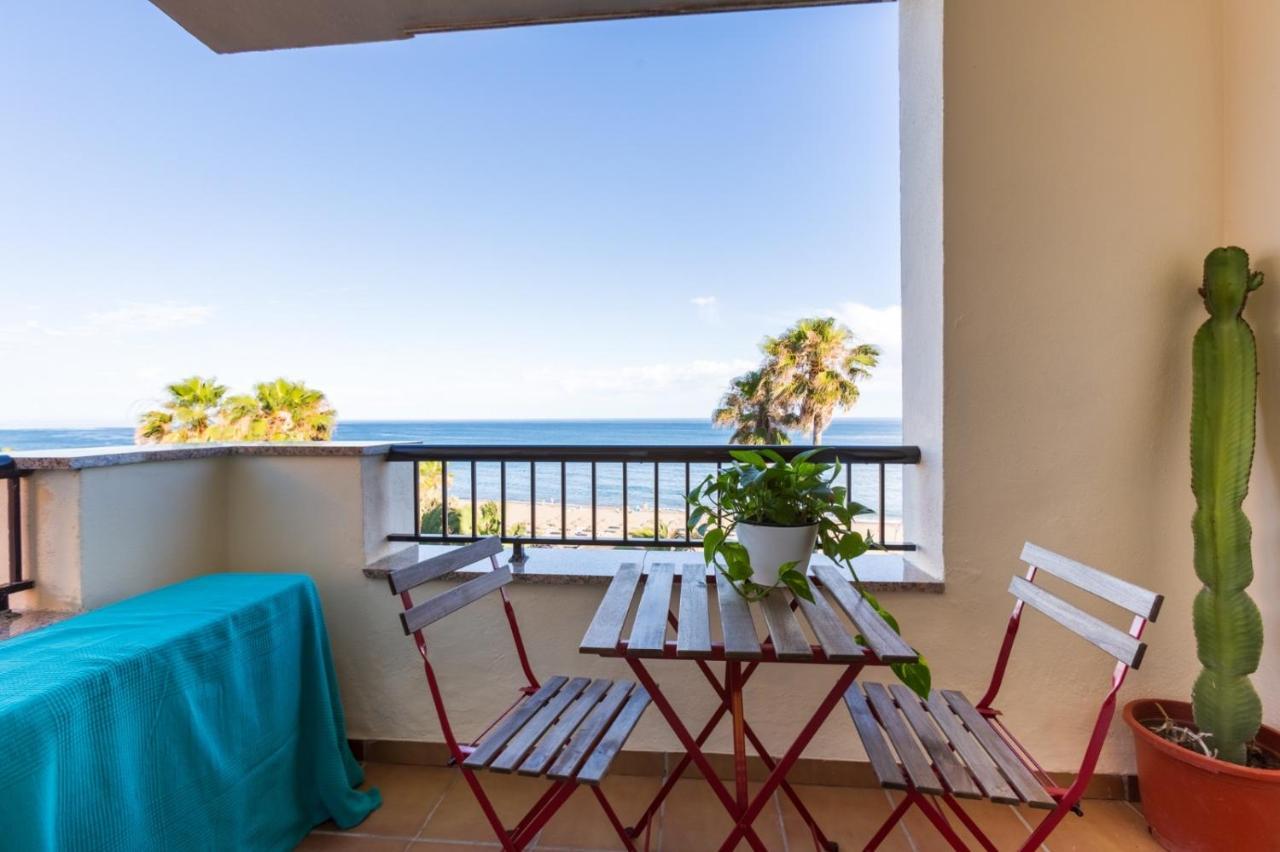 Bonito Apartamento En Primera Linea De Playa Estepona Dış mekan fotoğraf