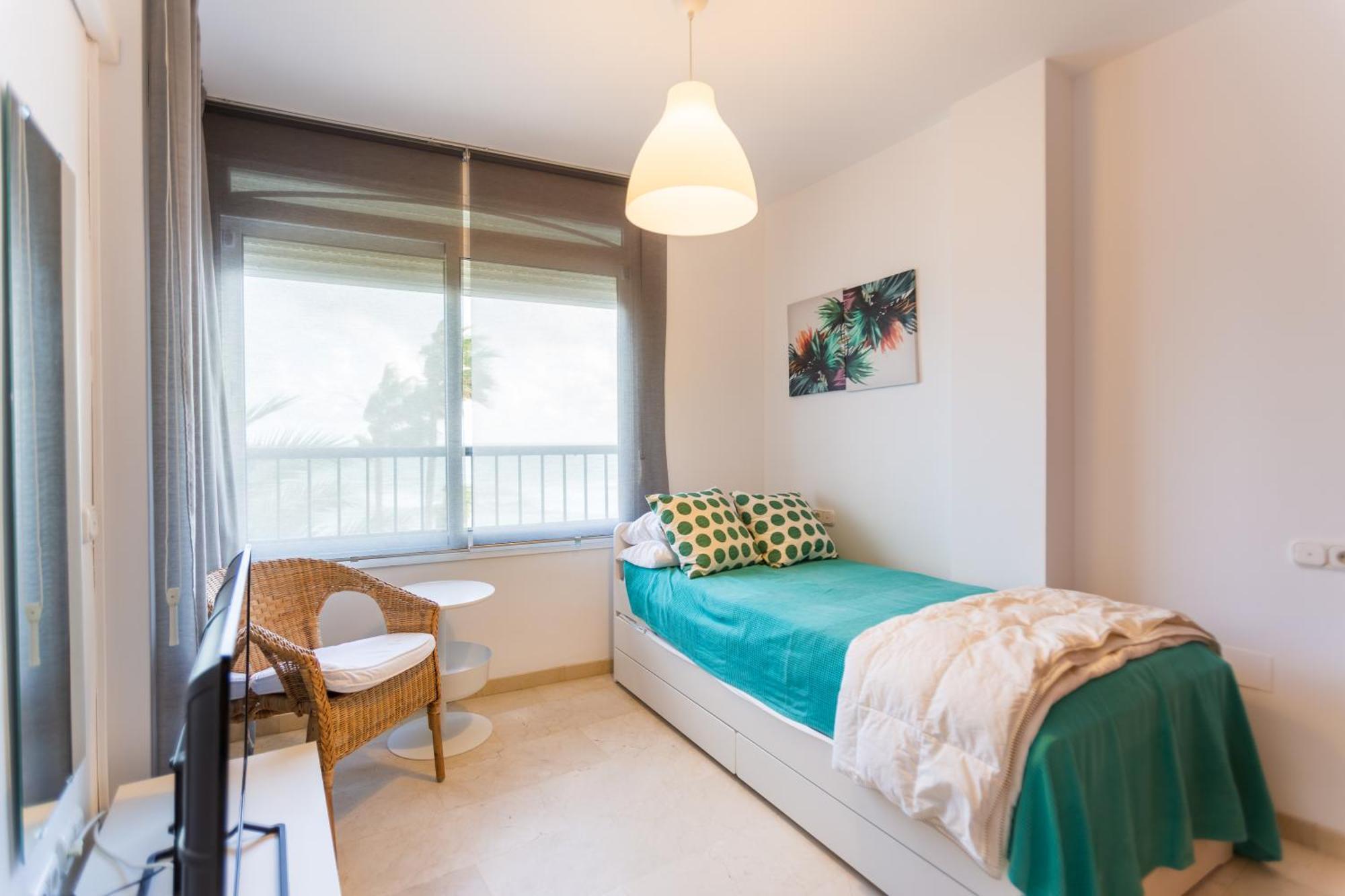 Bonito Apartamento En Primera Linea De Playa Estepona Dış mekan fotoğraf